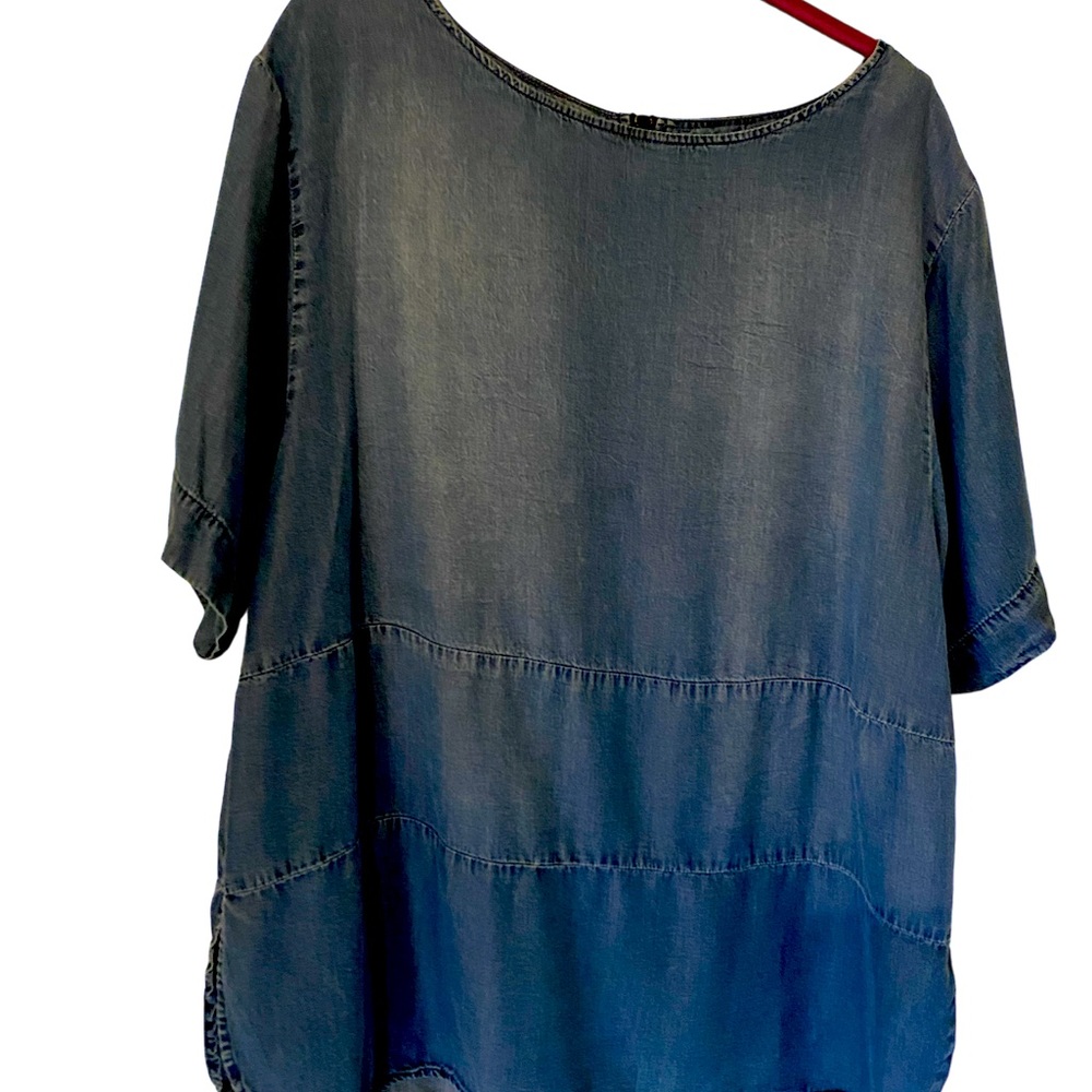 Lane Bryant Size 18 Denim Blouse, Can fit a 16 as well.